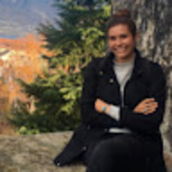 Meet your Posher, Sarah - Picture 1 of 1